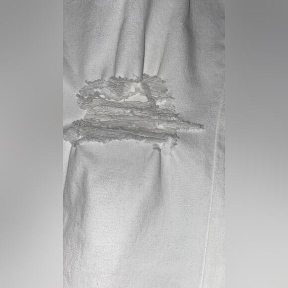 Cristina Barros Women's White Floral Embroidery Jeans - Straight Leg Cotton - Picture 6 of 10